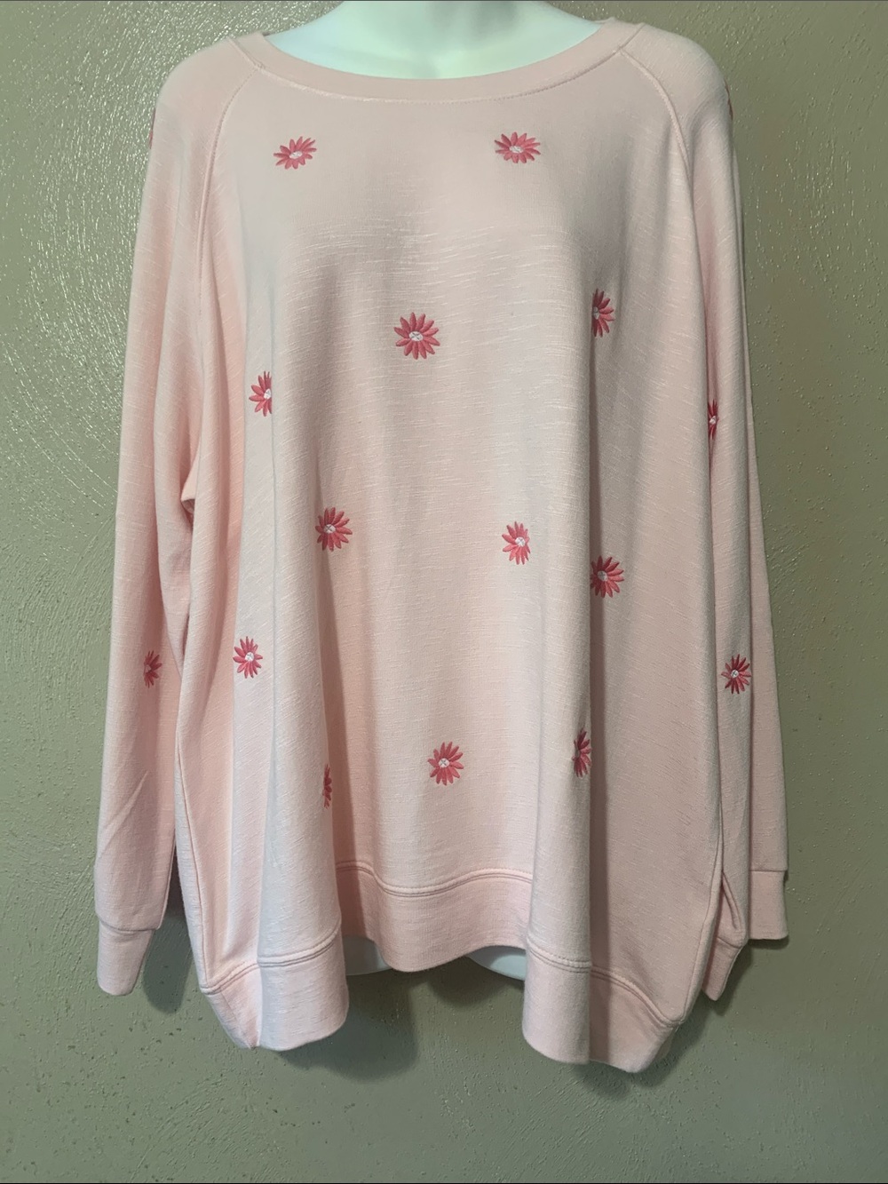 Workshop Republic Clothing size 2X Light Pink Daisy Embroidered Pullover NWT